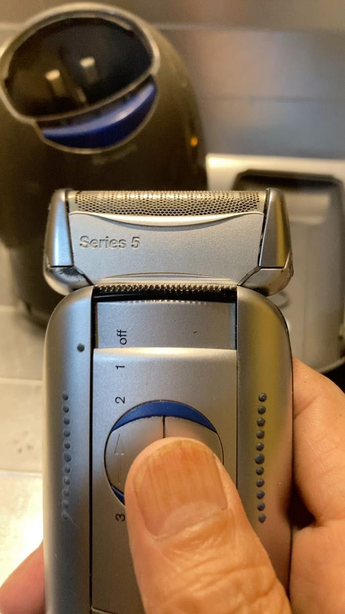 BRAUN シェーバー 8790 洗浄機付き【難あり】