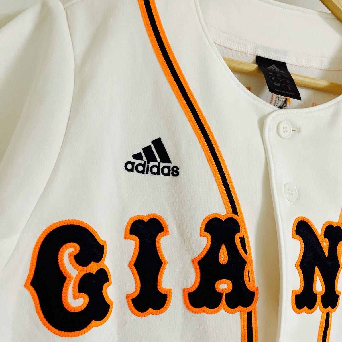 読売ジャイアンツ オレンジ 刺繍ユニフォーム 坂本勇人 Sサイズ アディダス 読売ジャイアンツ 坂本勇人 ユニフォーム Sサイズ アディダス