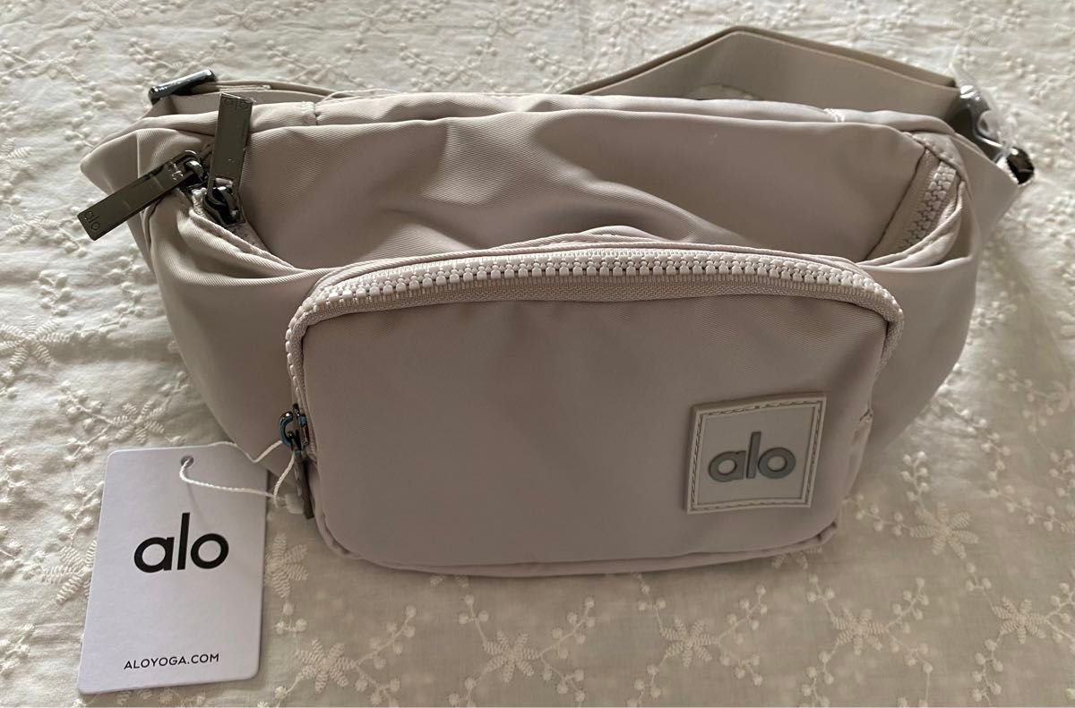 【aloyoga】ボディバッグ ウエストポーチ Alo Yoga ウエストポーチ ボディバッグ|Yahoo!フリマ(旧PayPay