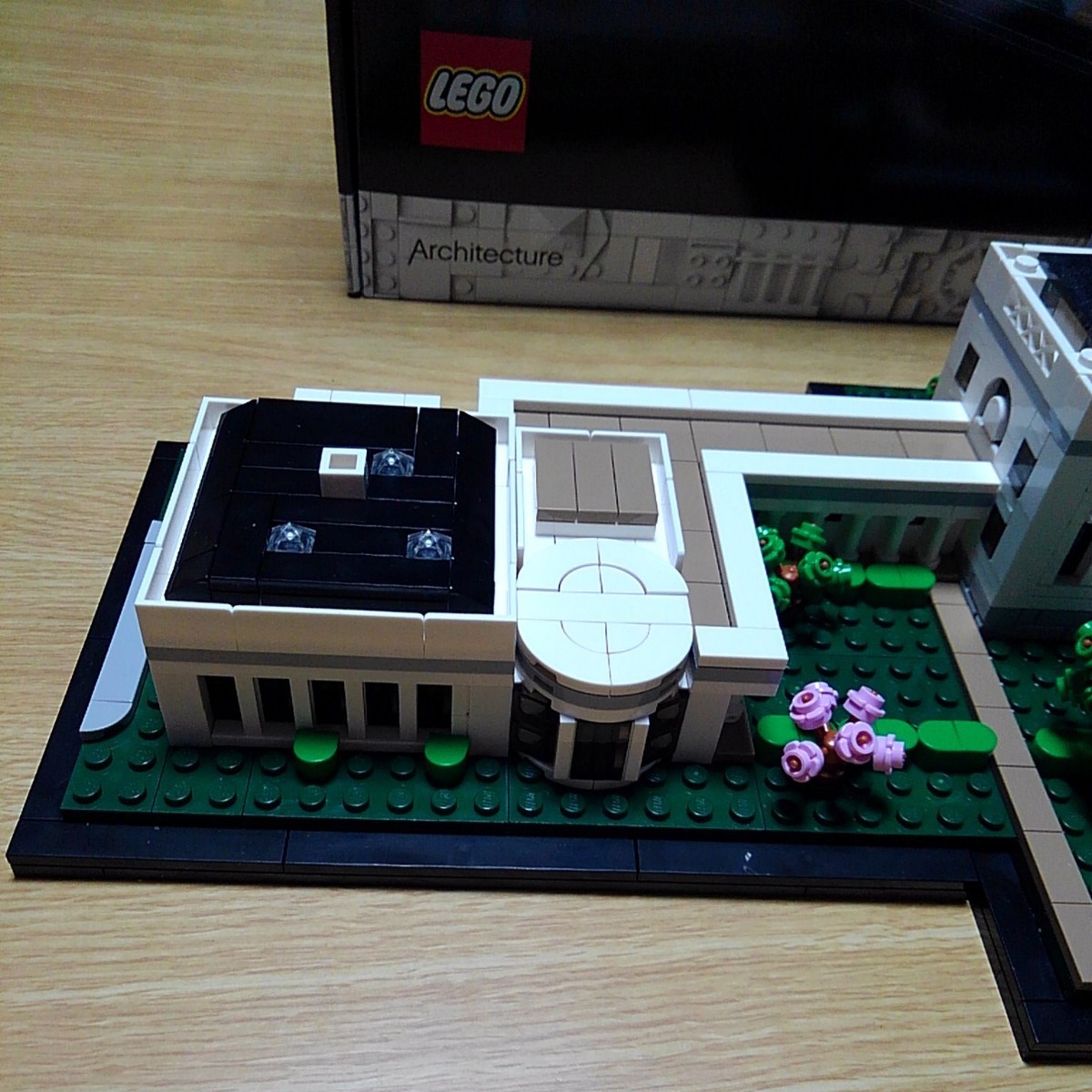 LEGO21054アーキテクチャー ホワイトハウス１度組み立て新品同様美品箱つぶれあり１～5番まで番号順に入っています