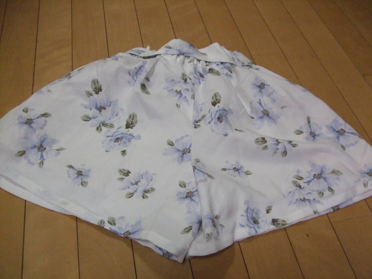  unused spring for summer honey z buy * white color. floral print culotte S size 