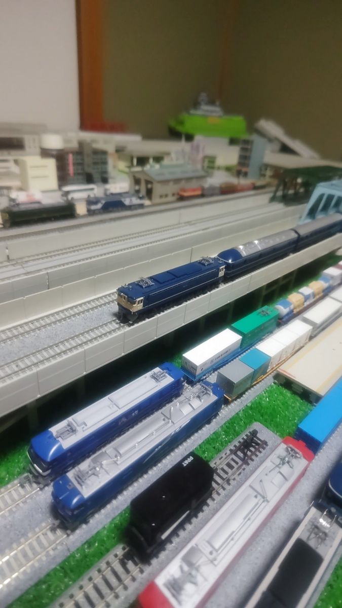 KATO EF65 電気機関車、寝台特急20系ブルートレイン4車輌