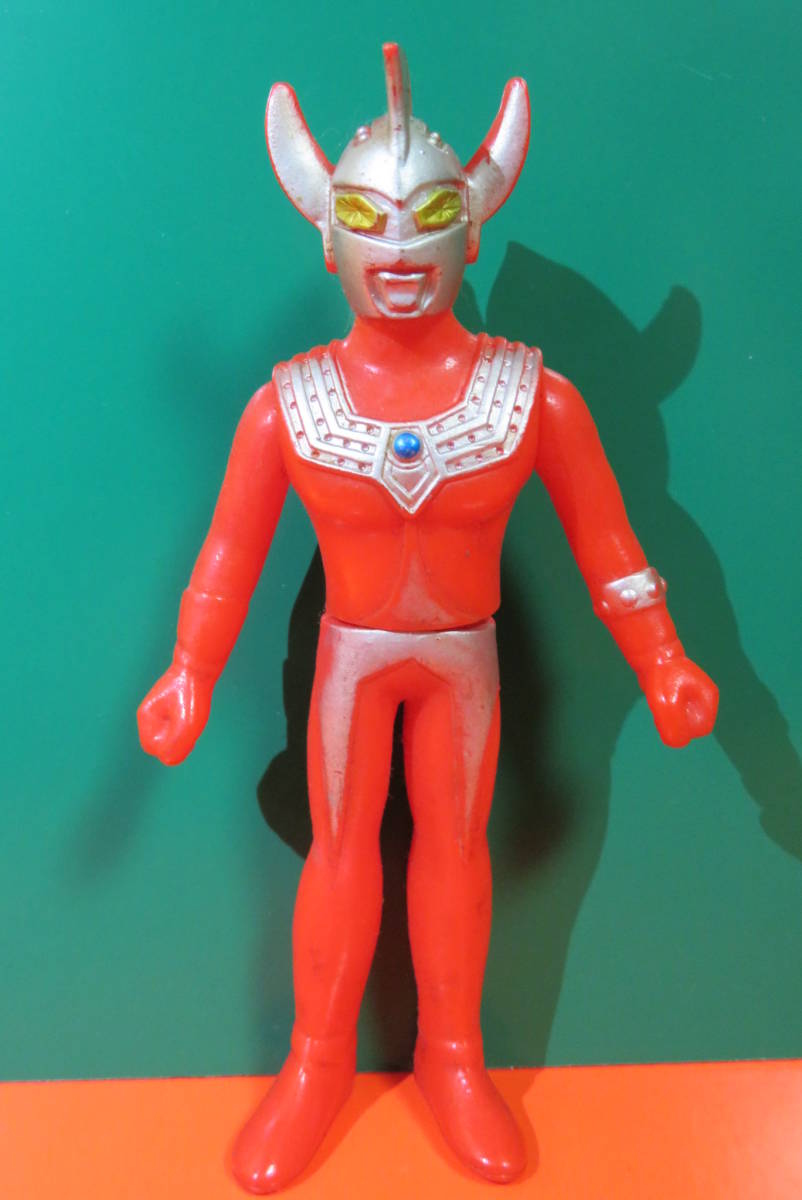 ヤフオク ウルトラマン ソフビフィギュア Bandai日本製 ウ