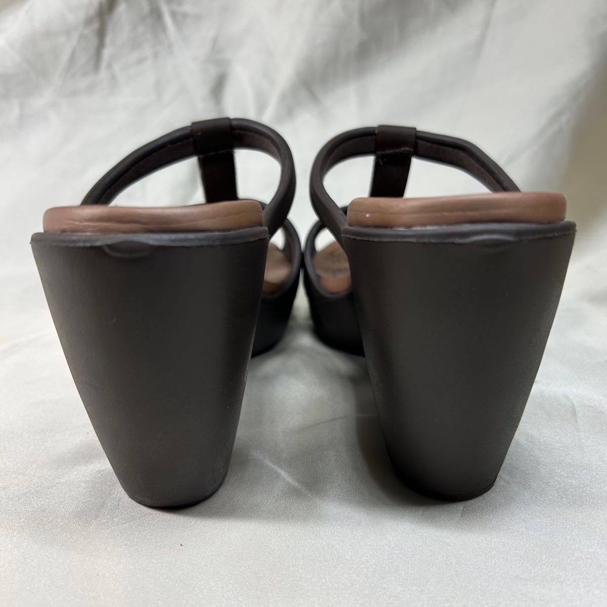 crocs サイプラス ヒールサンダル ダークブラウン 23cm W7 廃盤】crocs サイプラス ヒール サンダル ダークブラウン w7 23