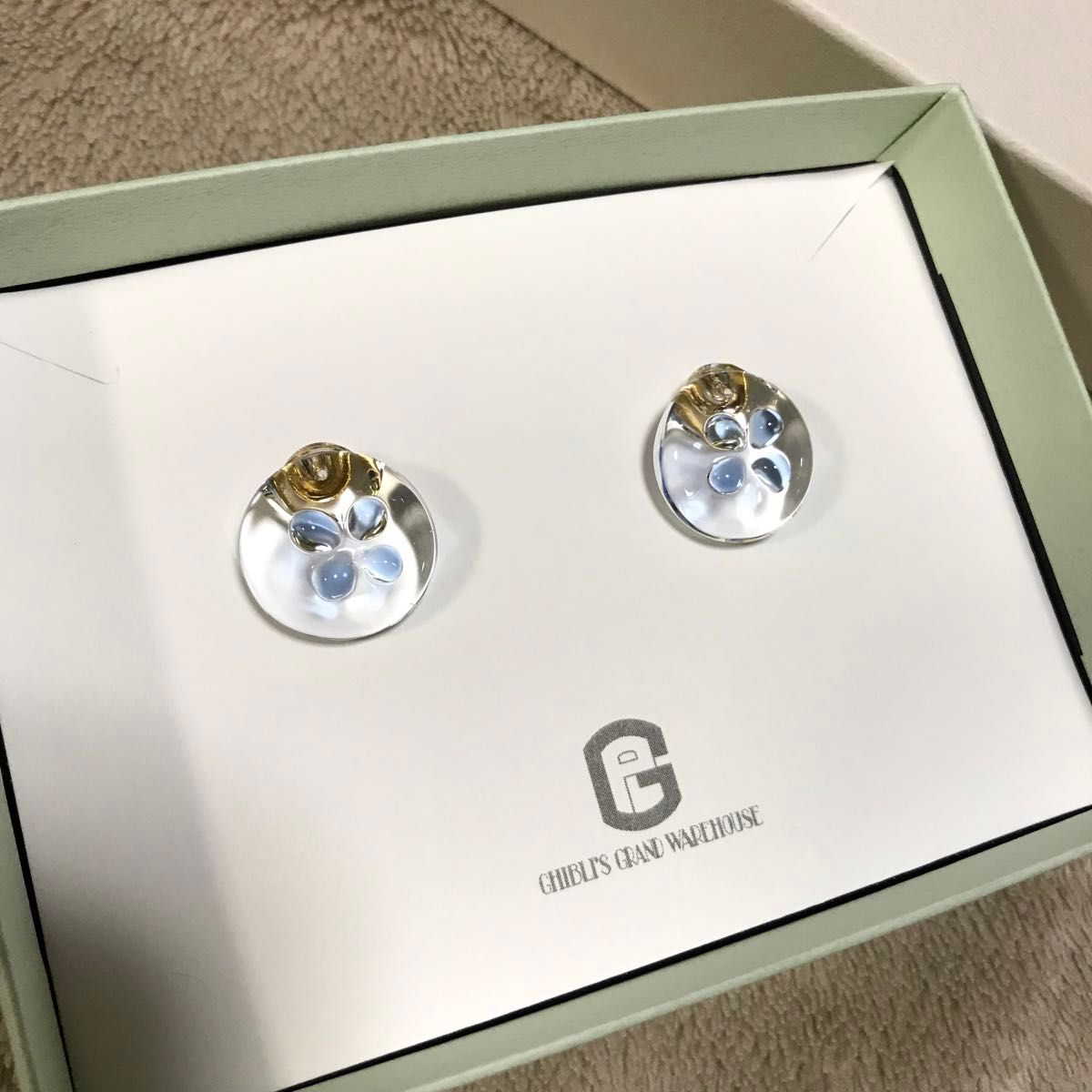 ジブリパーク限定 ポニョのクラゲ ピアス HARIOランプワークファクトリー ジブリパーク ポニョのクラゲ ピアス ハリオ|Yahoo!フリマ(旧