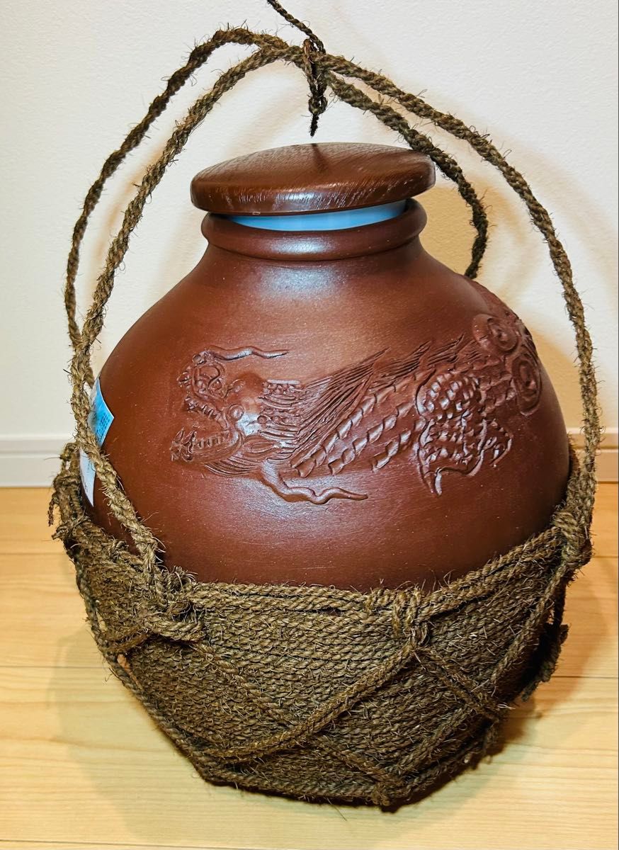 琉球泡盛 紺碧 古酒造り用 5升 シュロ縄巻き 空壺 陶器製 シリコン蓋付き 琉球泡盛 紺碧 古酒造り用 5升 シュロ縄巻き 空壺 陶器製