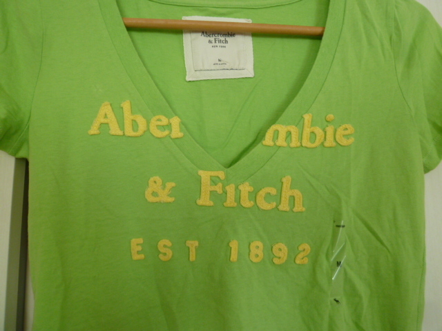 Abercrombie&Fitch/アバクロンビー＆フィッチ○黄緑ロゴワッペン深VネックTシャツM/半袖○T625_画像4