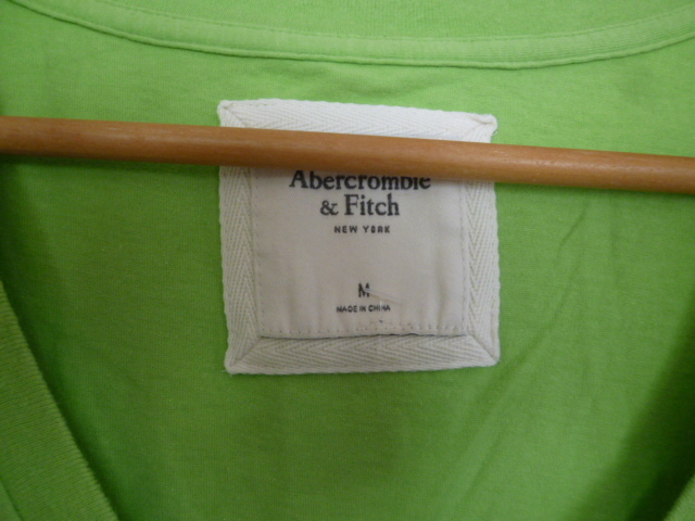 Abercrombie&Fitch/アバクロンビー＆フィッチ○黄緑ロゴワッペン深VネックTシャツM/半袖○T625_画像9