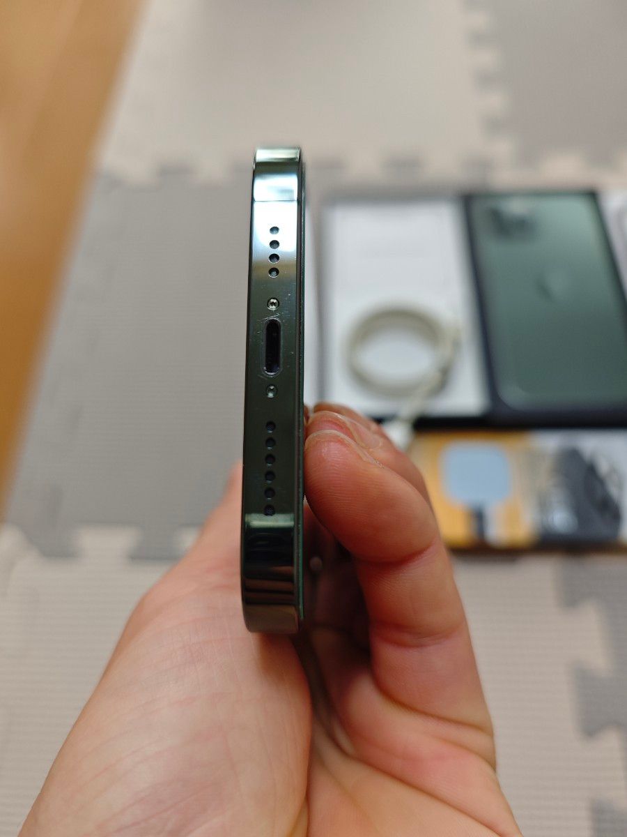 【超美品】Iphone 13 Pro Max 128GBバッテリー84% IPHONE 13 PRO MAX 128GB グリーン美品 SIMフリーバッテリー84