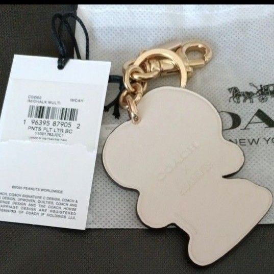 新品 COACH PEANUTS スヌーピー バッグ チャーム② COACH PEANUTS スヌーピー バッグ チャーム 新品 タグ 紙袋付き