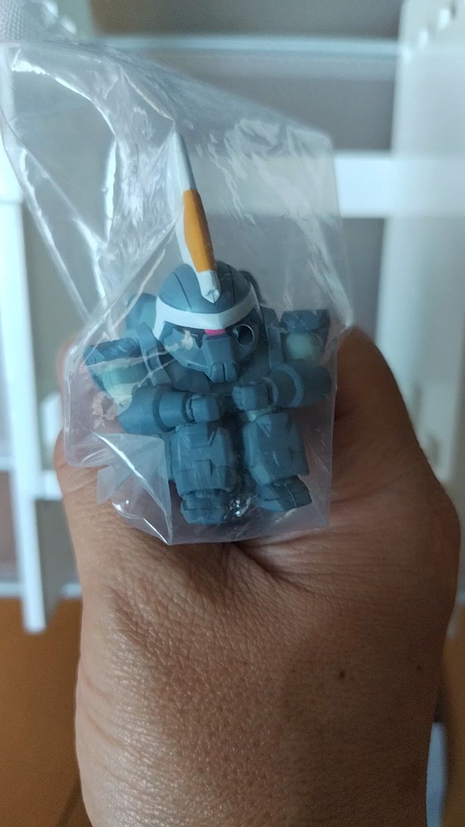 ガチャガチャ 待ちぼうけガンダムの場合3 ジン