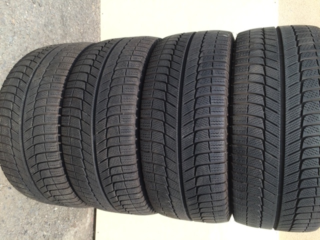 バリ山スタッドレス 245/40R18 97H XL MICHELIN X-ICE XI3ミシュランアイス 4本 BENZ W205 W212 AUDI A5 S4 TT VOLVO V70 LEXUS SC GS WRX_画像1