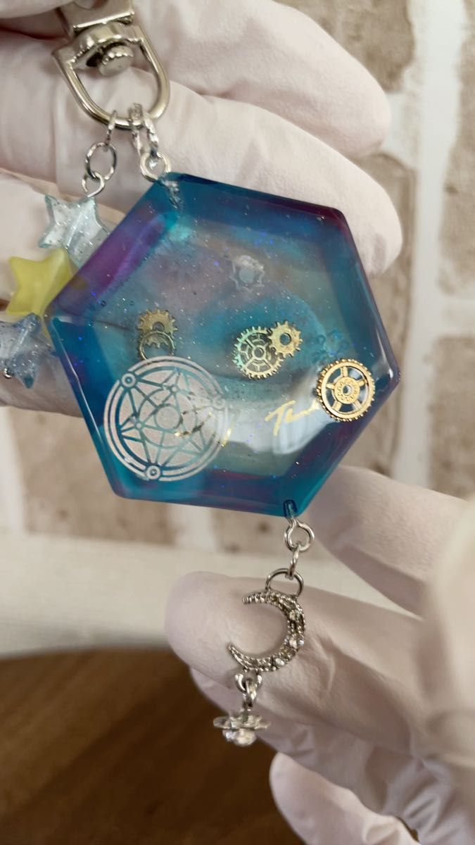 レジンキーホルダー レジン レジンチャーム 歯車 宇宙 時空 月 星 魔法陣 ハンドメイド キーホルダー チャーム バッグチャーム