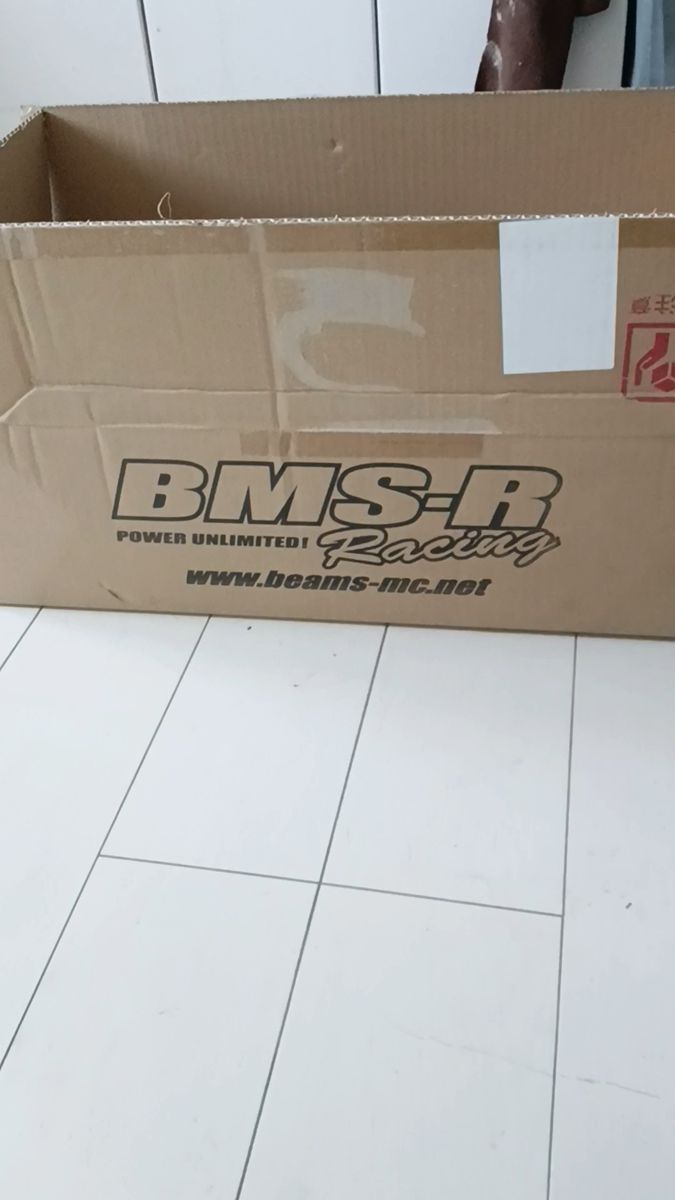 限界値下!新品、未使用1点限り!ヤマハ マジェスティ 125Fi、キャブ車共通BEAMS SS400チタンマフラー