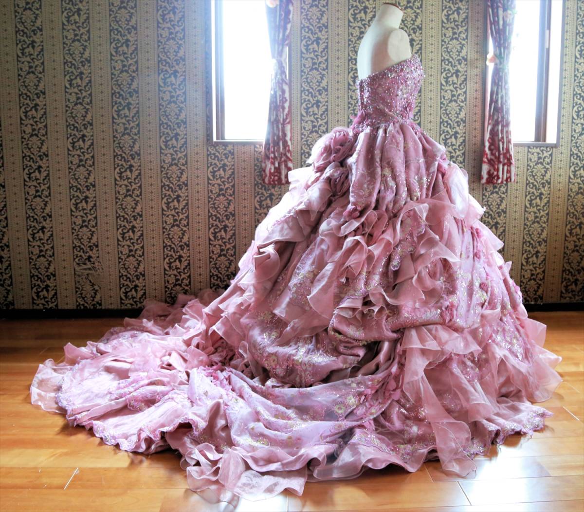 超豪華な逸品 高級ウエディングドレスMサイズ9号 送料無料ピンクパープルカラードレス