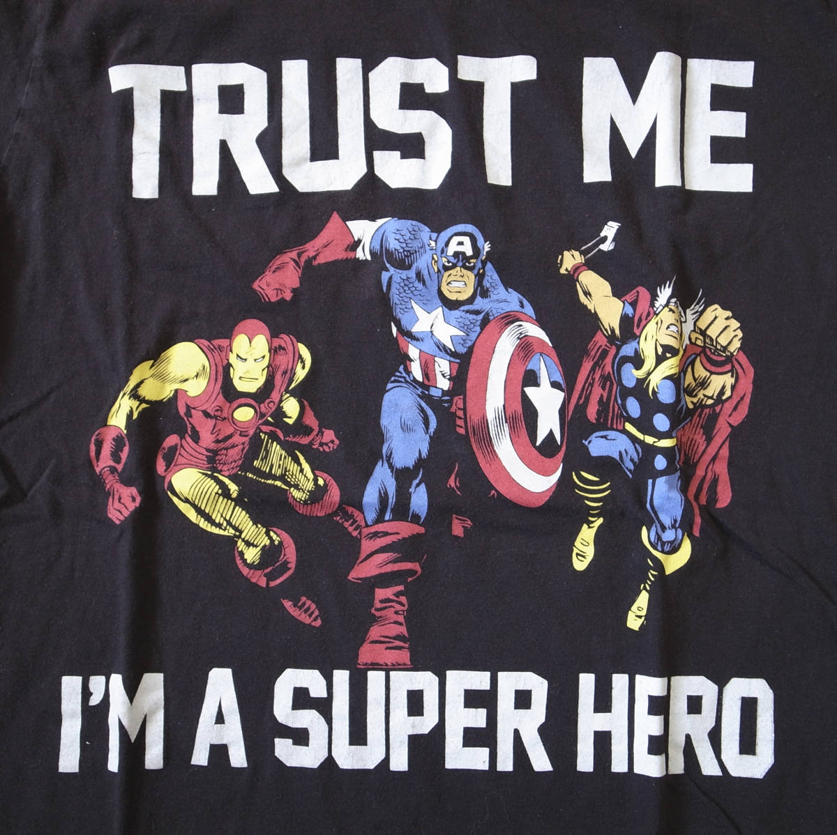 【USED・古着】The Avengers (Marvel Comics)／グラフィックTシャツ／ブラック／M／マーベル／アベンジャーズ／TRUST ME／難あり／アメコミ