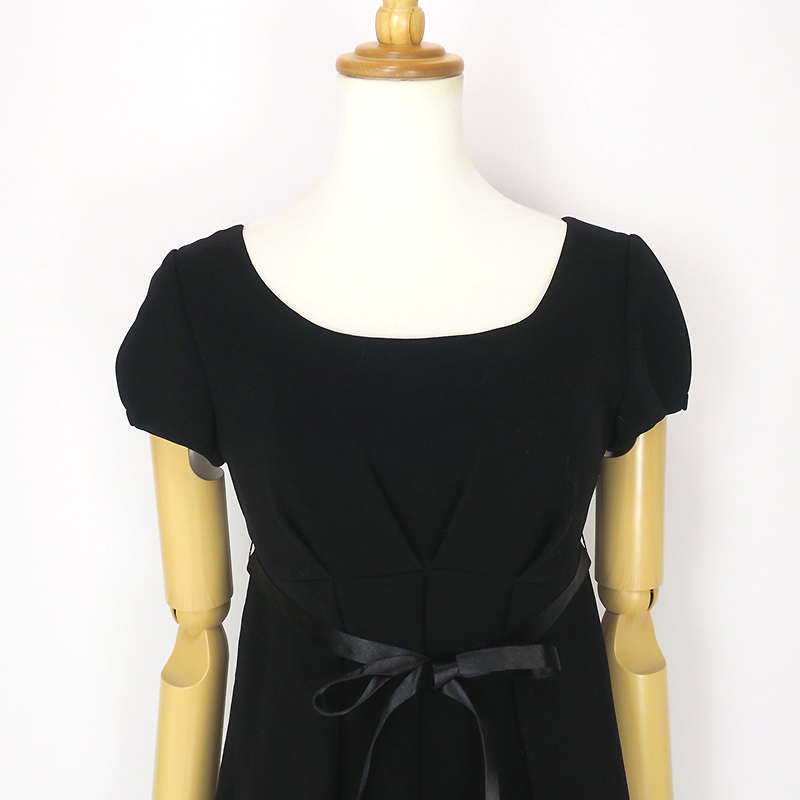  Strawberry Fields waist ribbon * simple . French sleeve One-piece black 