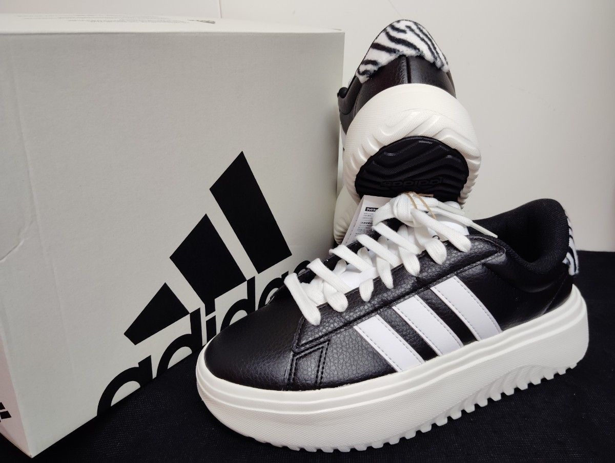 adidas アディダス レッグウォーマー ブラック ホワイト 2セット未開封 新品25cmアディダスadidasレディース厚底スニーカーグランド