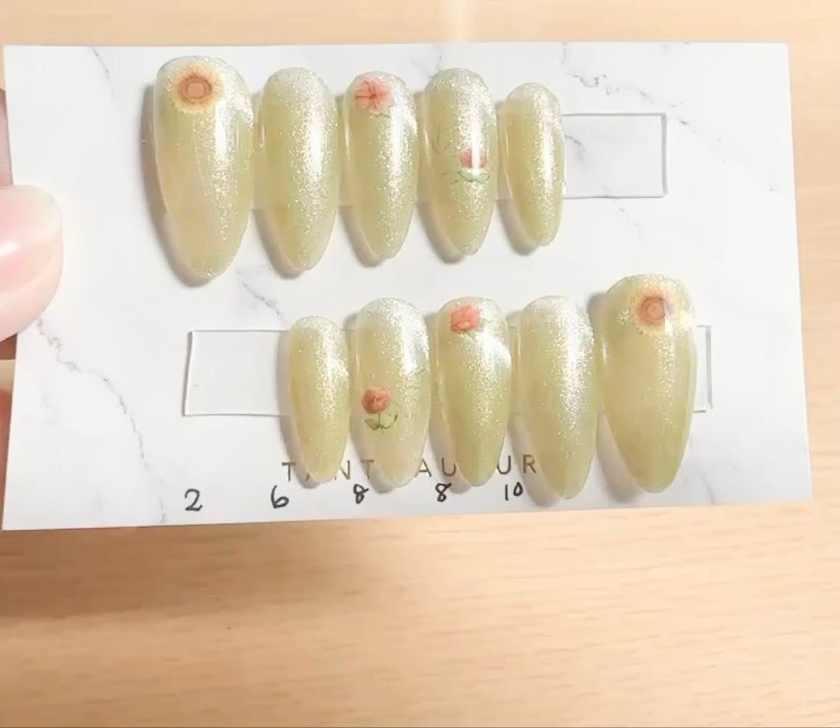 ネイルチップ10本セット イエローゴールド ワンカラー ひまわり ハイビスカス マグネットジェル ポイント