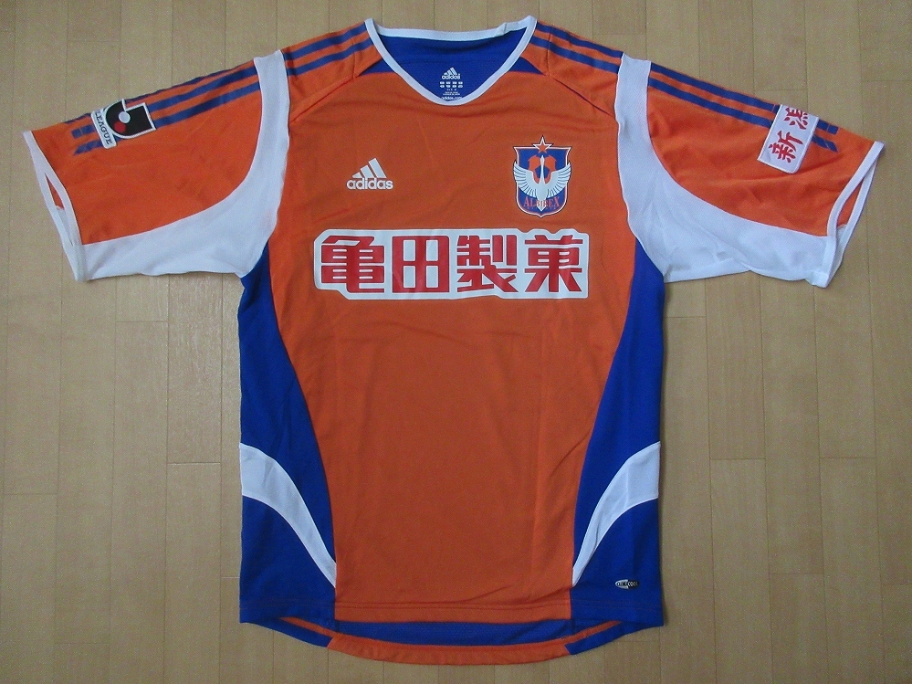 日本製 アルビレックス新潟 2005 2006 ホーム adidasレプリカ 半袖 ユニフォームMサッカー シャツAlbirex Niigataジャージ 応援 サポーター_2005 2006年・ホーム 半袖ユニフォーム前面