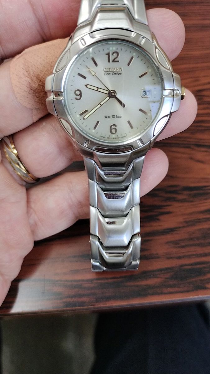 最終価格!!CITIZEN Eco-Drive 腕時計 メンズ シルバー