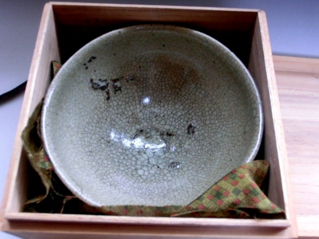 茶碗□李朝 古い氷結貫入紋茶碗 砂高台 お茶道具 古玩 唐物 茶碗□李朝 古い氷結貫入紋茶碗 砂高台 お茶道具 古玩 唐物