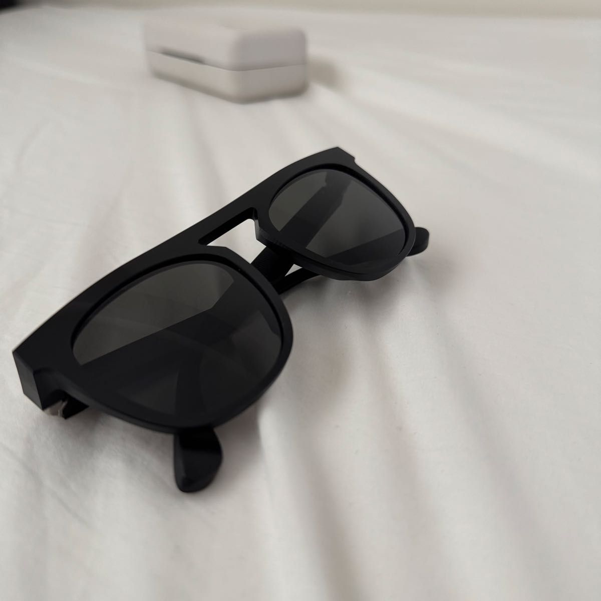 完売品 MYKITA + Maison Margiela サングラス メンズ 黒 完売 MYKITA + Maison Margiela サングラス メンズ 黒