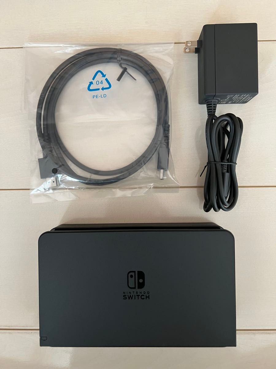 中古美品 Nintendo Switch 純正ドック セット (Switch 本体は 中古美品 Nintendo Switch 純正ドック セット (Switch 本体は
