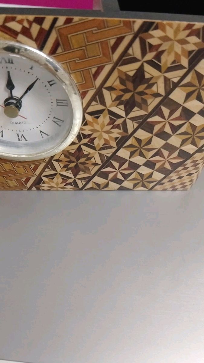 箱根寄木細工の小物入れ 時計付
