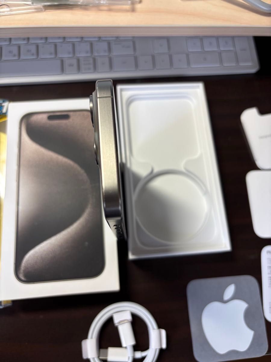 バッテリー90% iPhone15 Pro 128GB SIMフリー利用制限なし バッテリー90% iPhone15 Pro 128GB SIMフリー利用制限なし 新品