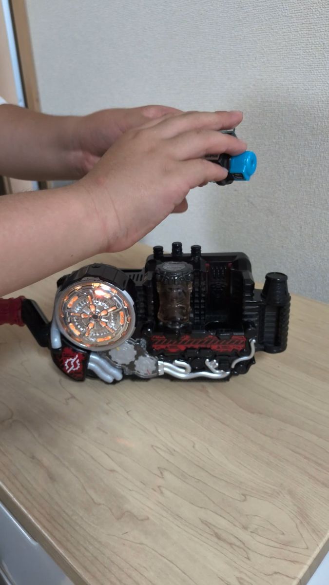 DX仮面ライダービルドベルト フルボトル14本つき!!