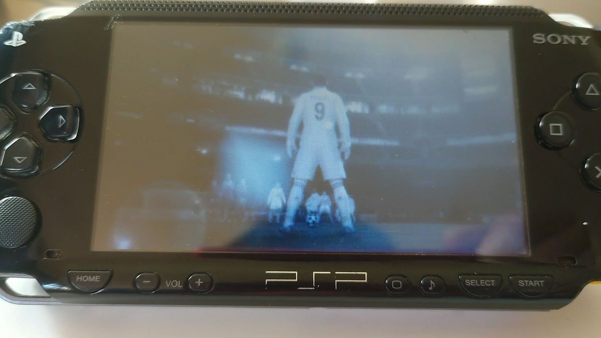 PSP-1000 PSP 完動品!でもジャンクで。オマケ多数ついてます!