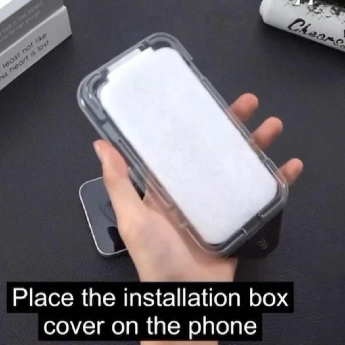 【新品】iPhoneプライバシーガラス保護フィルム ホコリ自動吸着 8KHDR + お任せ折り紙