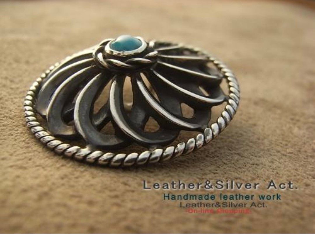 ターコイズコンチョ　シルバー925　ヘアゴム、髪留め　レザークラフト　金具 ターコイズコンチョ シルバー925 ヘアゴム、髪留め レザー