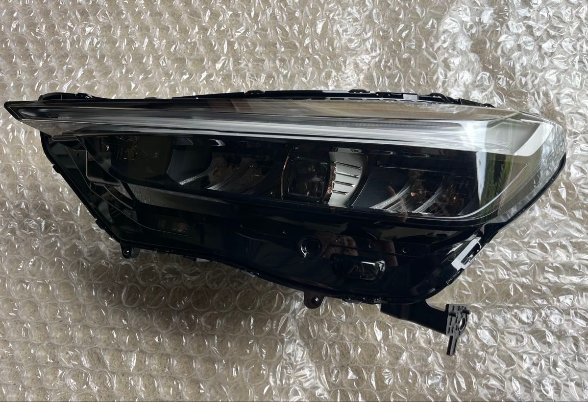 ホンダ ヴェゼル RV 左ヘッドライト 純正 美品 美品】ホンダ ヴェゼル e HEV RV5 RV6 後期 左ヘッドライト