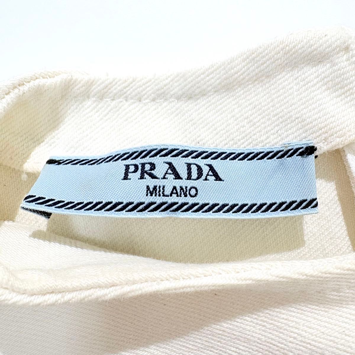 【極美品】PRADA カットソー デニム 三角ロゴ フリンジ クロップド 36 極美品】PRADA カットソー デニム 三角ロゴ フリンジ クロップド