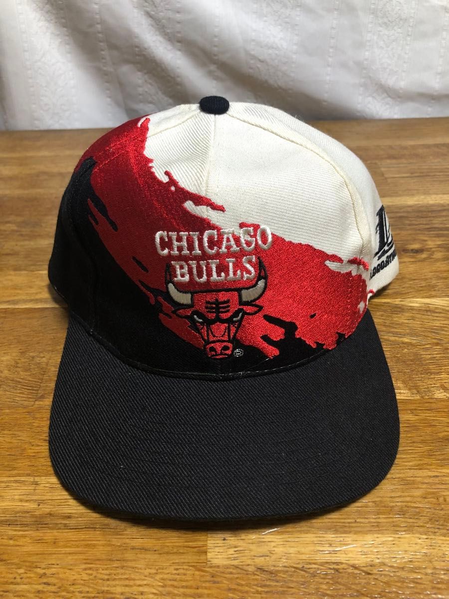 Mitchell&Ness シカゴブルズ 帽子 キャップ 黒 ブラック 赤 CHICAGO BULLS シカゴ ブルズ 黒×赤x白 NBA キャップ 野球帽子