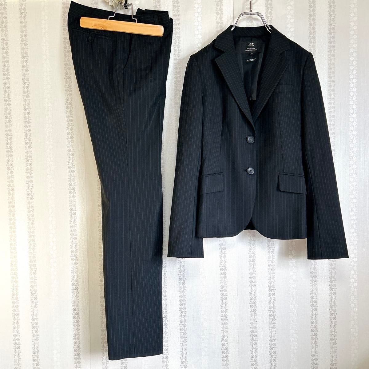 23区 セットアップ パンツスーツ ストライプ ネイビー 上38 下36 美品 23区 オンワード樫山 レディース パンツスーツ ストライプ