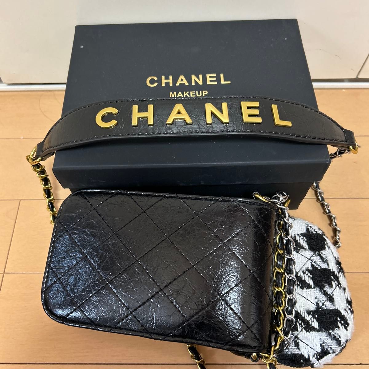 CHANEL ノベルティ チェーンポーチ 本日限定出品 CHANEL チェーンポーチ ノベルティ|Yahoo!フリマ(旧PayPayフリマ)
