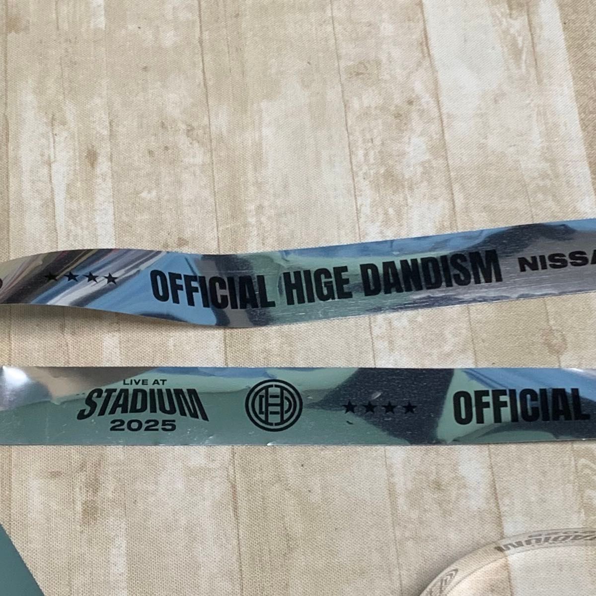official髭男dism スタジアム2025特製キャップと銀テープのセット Official髭男dism ヒゲダン 銀テープ 6/1 日産スタジアム|Yahoo