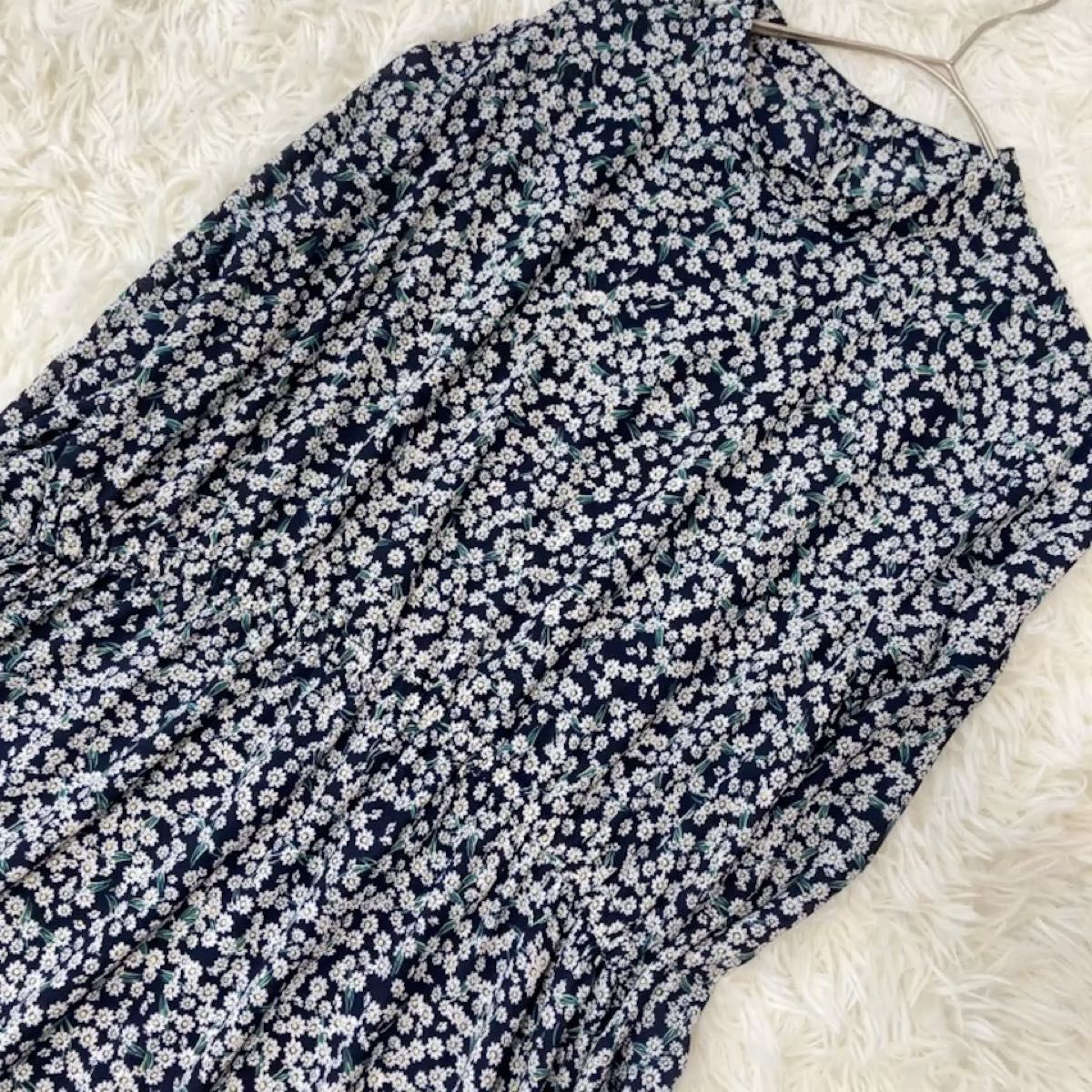 美品 GU ジーユー 花柄ワンピース XL ロング丈 ティアード 長袖 スタンドカラー ギャザー フラワープリント ネイビー