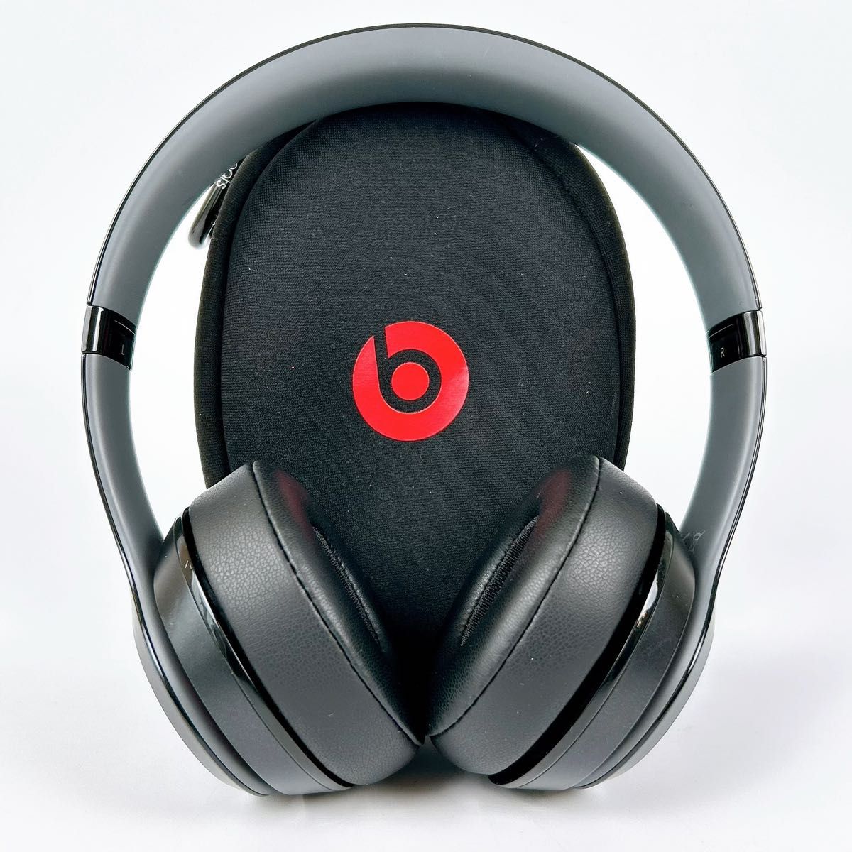 Beats Solo2 ビーツ ソロ2 ヘッドフォン グロスブラック