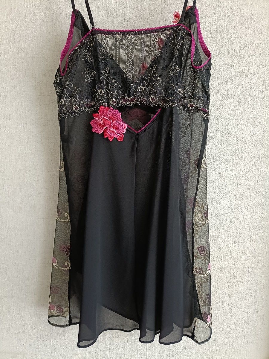 サルート Salute 53G シャガール スリップ ランジェリー 刺繍 花柄 黒 Lサイズ 新品タグ付き ワコール Wacoal