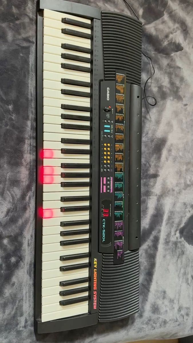 CASIO CTK-520L 光るキーボード