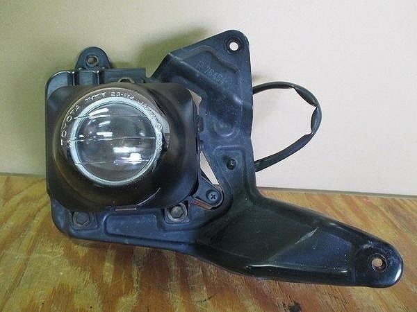 Lite Ace Noah SR40G правая противотуманная фара * Lite Ace Noah SR40G правая противотуманная фара *