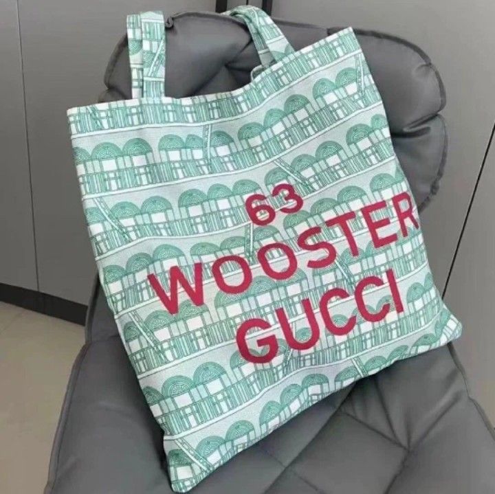 グッチ NY美術館限定 トートバッグ エコバッグ ノベルティ グリーン GUCCI グッチ トートバッグ エコバッグ ノベルティ グリーン NY