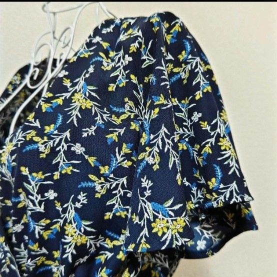 ドレスキップ　カシュクール ワンピース　半袖　フレア袖　Vネック　ウエストゴム　花柄　ネイビー　M　夏 　大人可愛い　ワールド