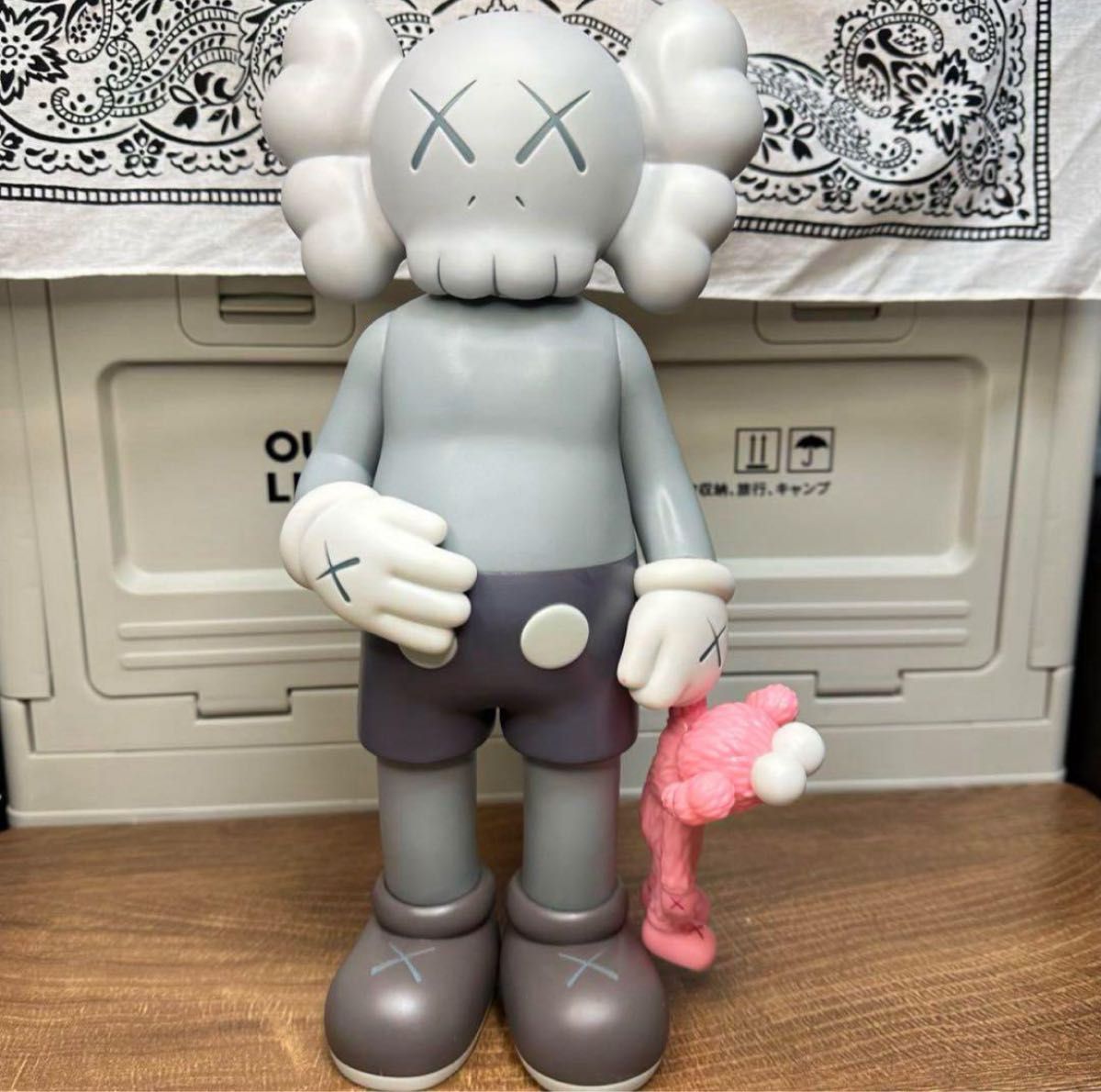 KAWS Share Vinyl Figure カウズ フィギュア 30cm KAWS Share Vinyl Figure カウズ フィギュア 30cm|Yahoo!フリマ