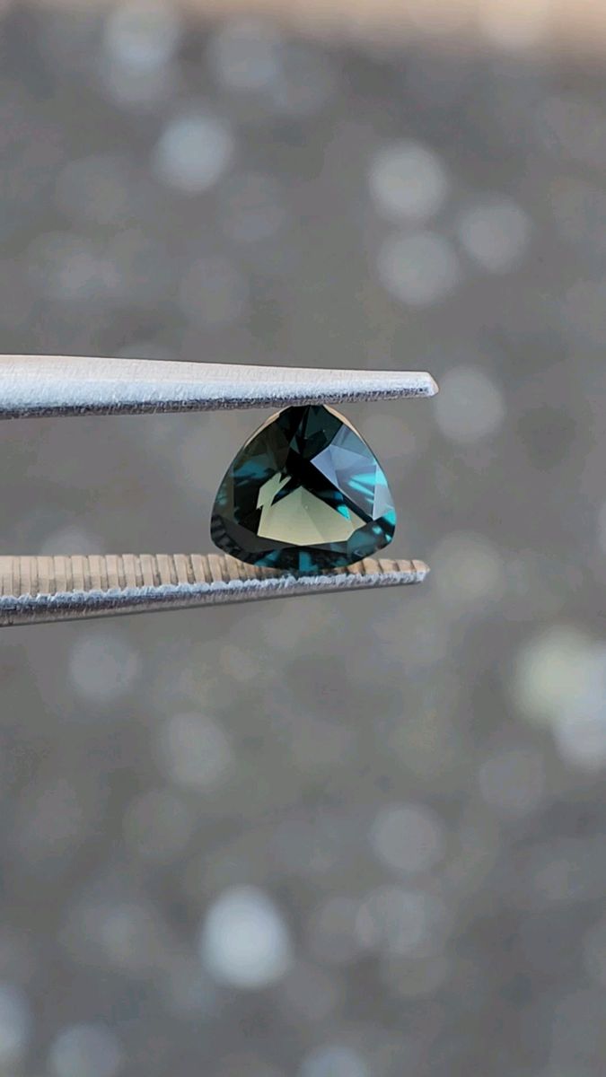 非加熱コバルトブルースピネルの天然痕跡 スリランカ産 ルース 1.25ct