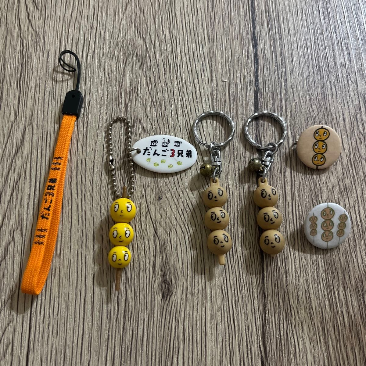 だんご3兄弟 グッズセット キーホルダー ストラップ 文房具 タオル 缶